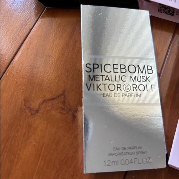 Viktor & Rolf sample Collection - Picture 5 of 6